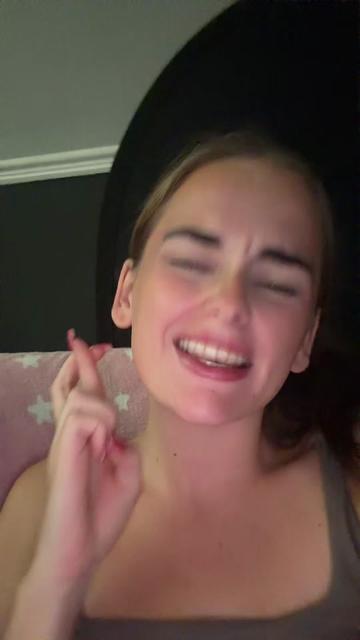@caitlinxhunter