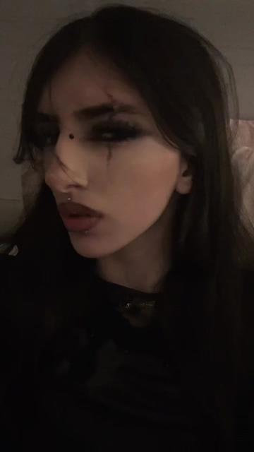@🕷️