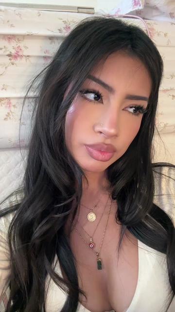 @sophieavril