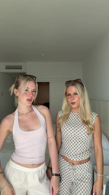 @Dascha & Alina