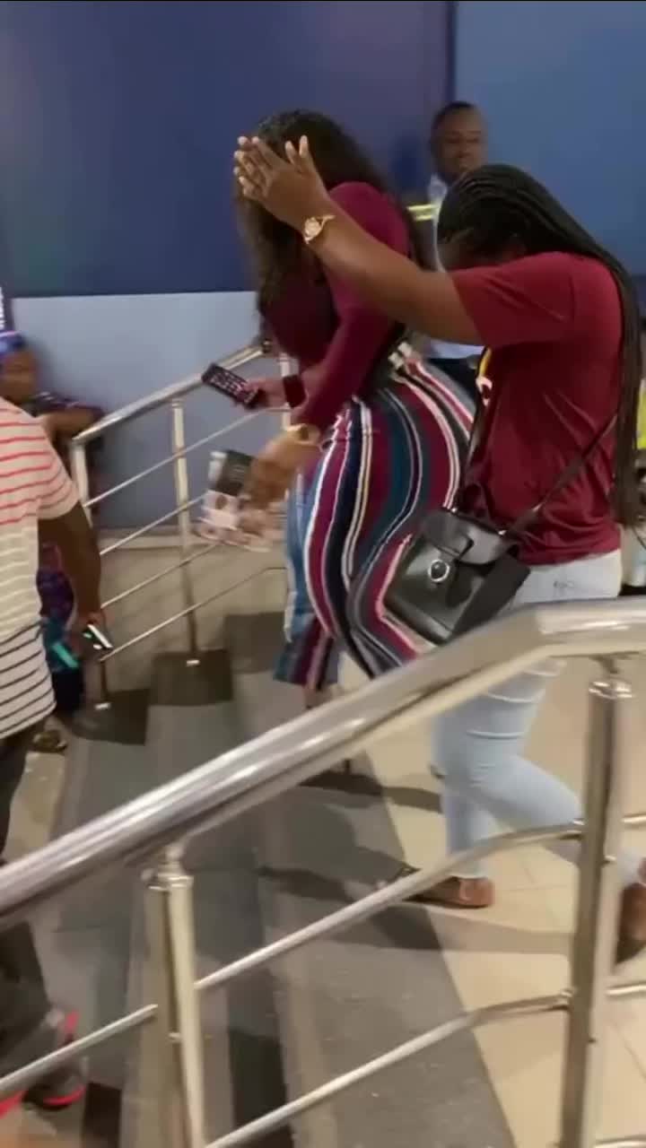 @curvy lady