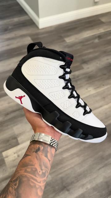 @levelupkickz