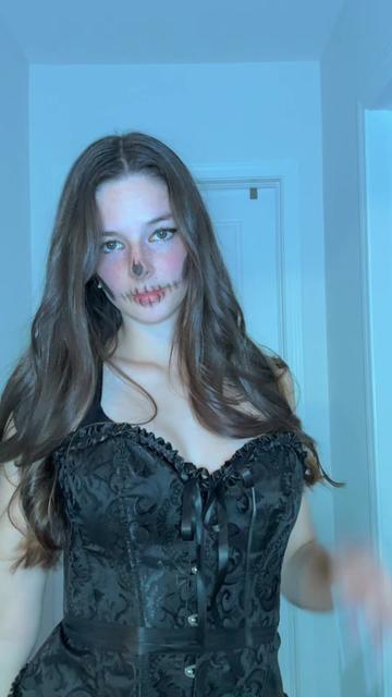@EllaBloom