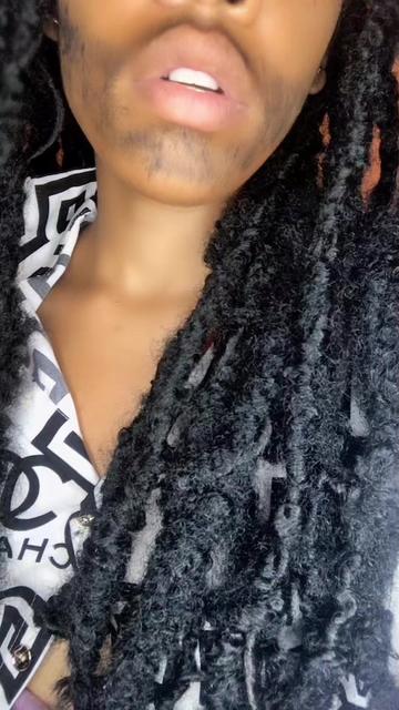 @queen_cara_mel