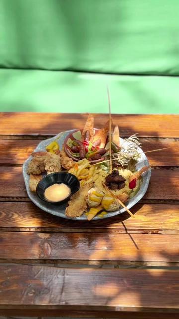 @Rustic Cafe & Restaurant