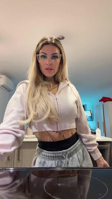 @Shanel_elle