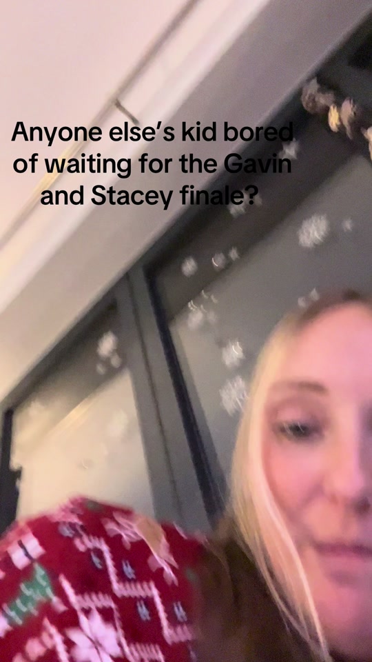 @HollyEliza86
