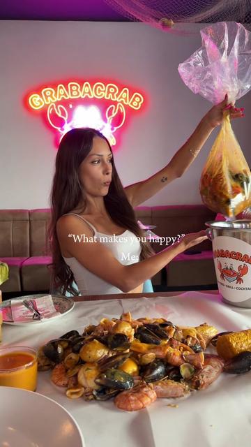 @GRAB A CRAB 🦀