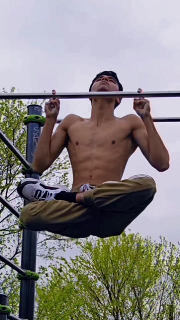 @hoodedcalisthenics