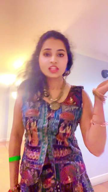 @(nidhzazz) Dr. Nidhi Joshi