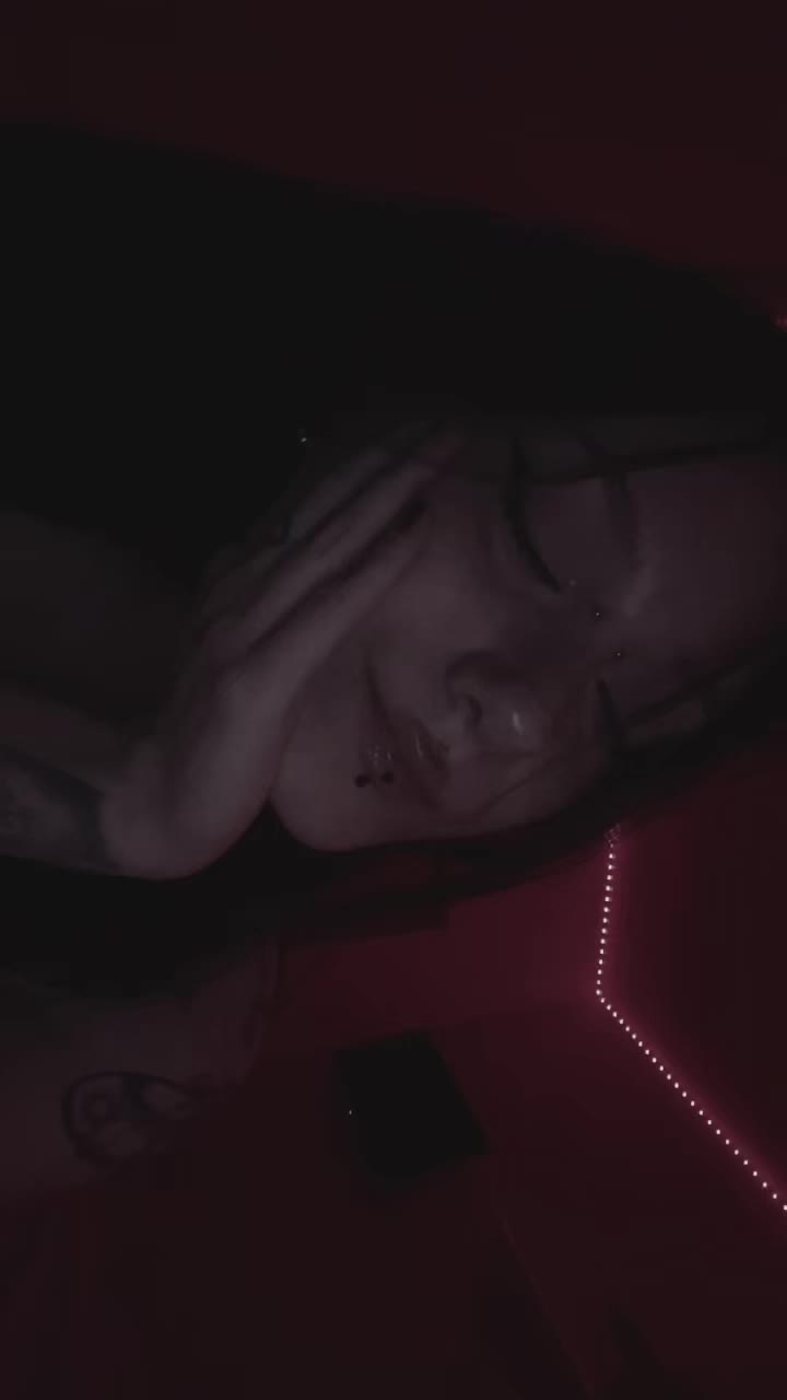 @shwushdbsjs