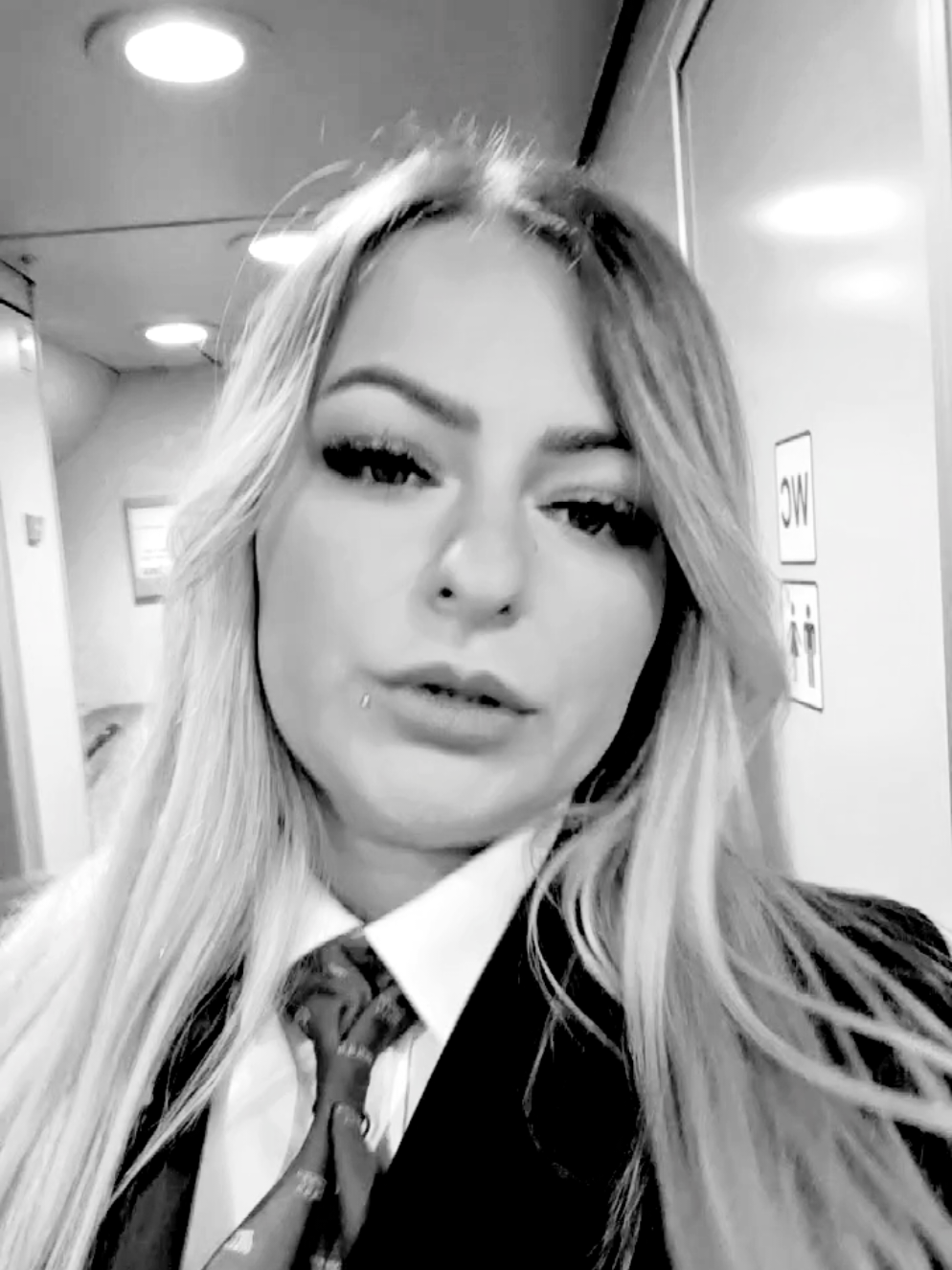 @AneCia