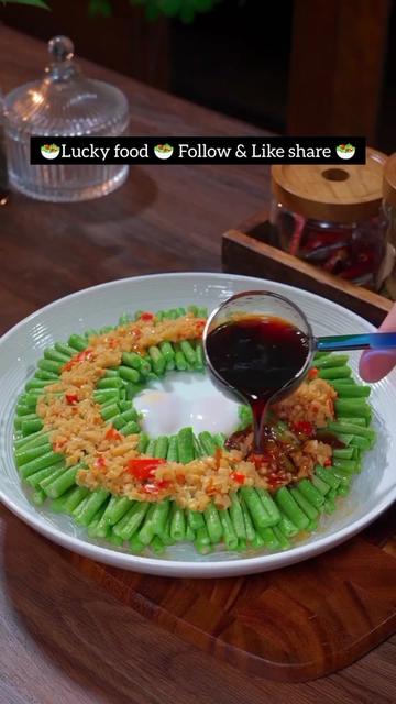 @Lucky food