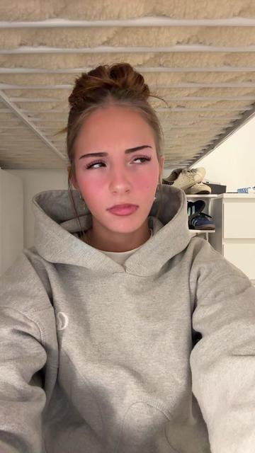 @L&eacute;a ⋆