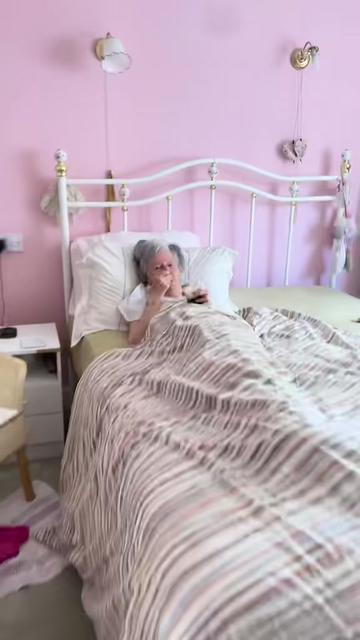 @Dan And Her Nan