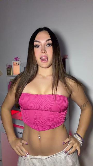 @caarlaaxx_