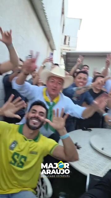 @Major Araújo 🇧🇷
