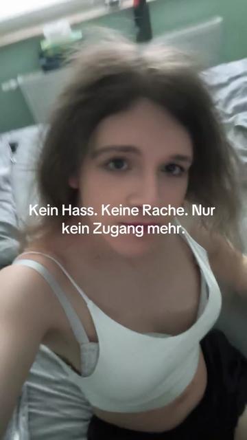 @Laurababyemily