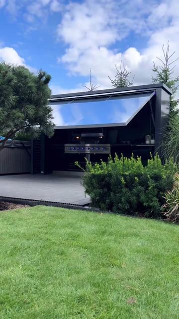 @Grilluxe Outdoor Kitchens
