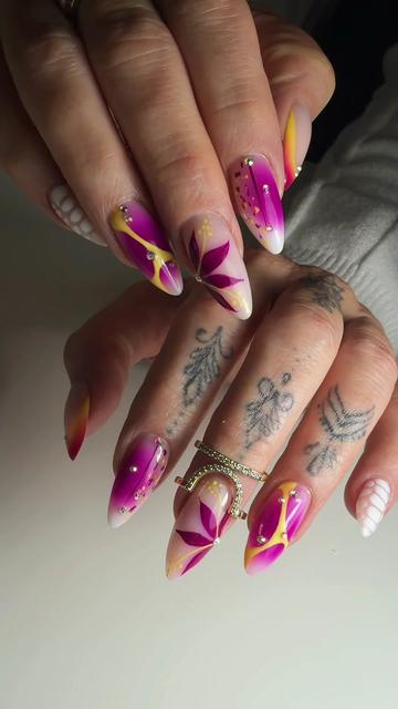 @ViolaViolett_NailArtist