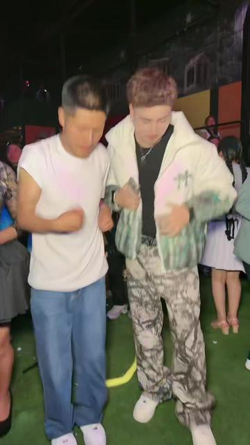 @Roly_fly🐻❄️🤍🇧🇴