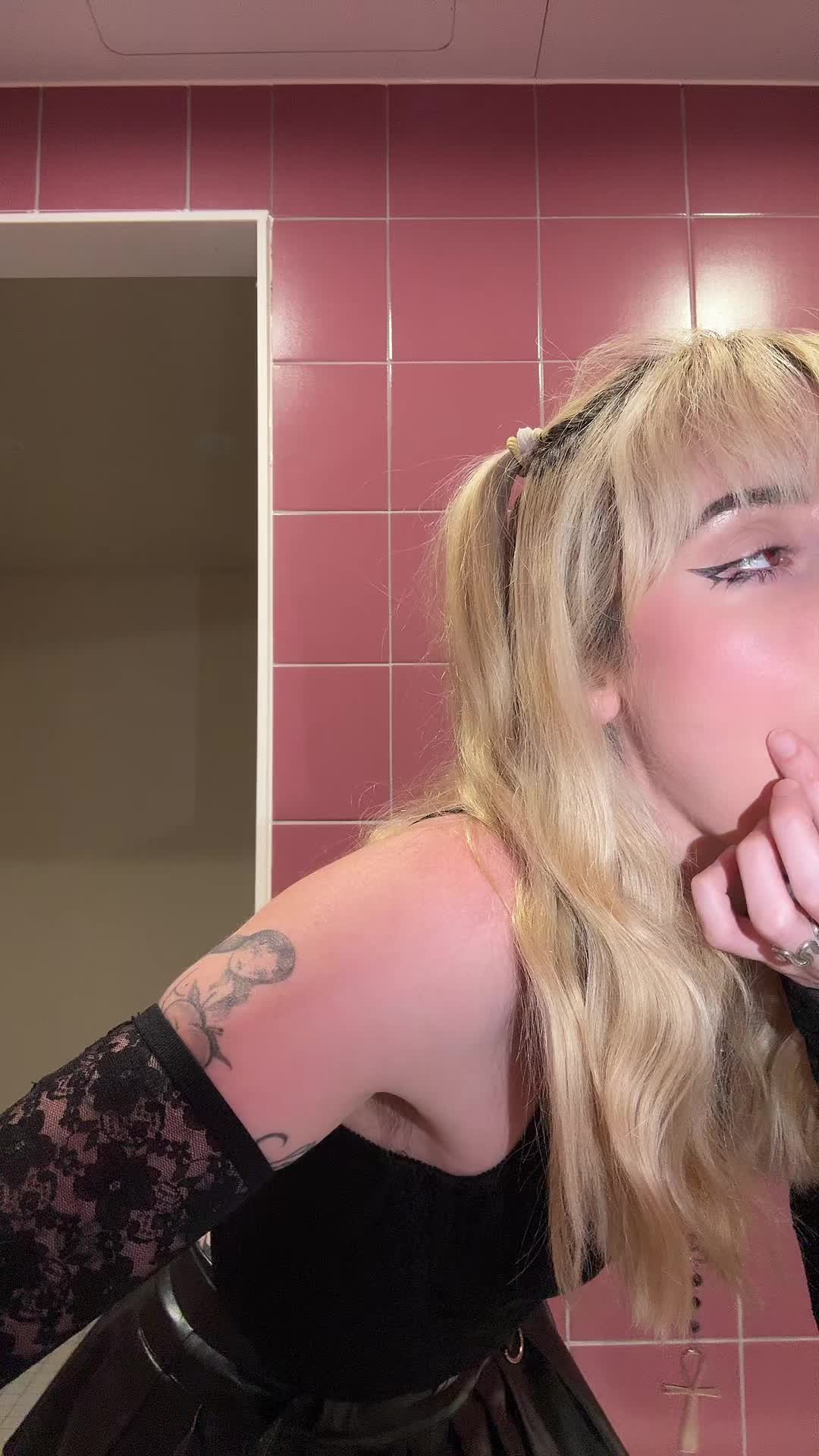 @meow
