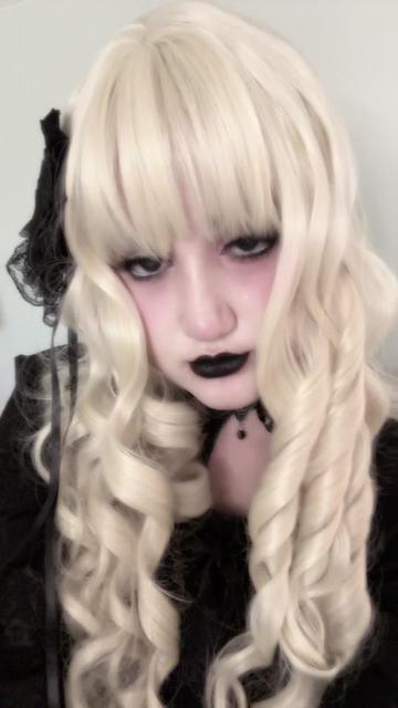@𝐚𝐥𝐢𝐜𝐞🐇🖤