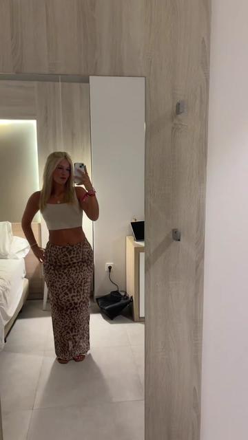 @leah x