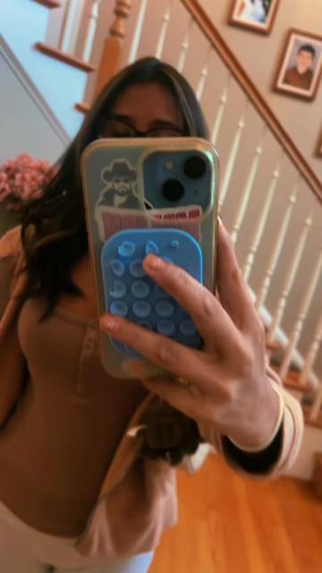 @Nicole🦋