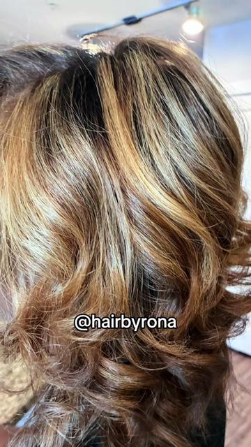 @Hairbyrona