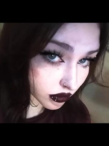 @•✞S̵̒͝Ꮧ𝔅Ɽℑ✞•🧟♀️🏹♑
