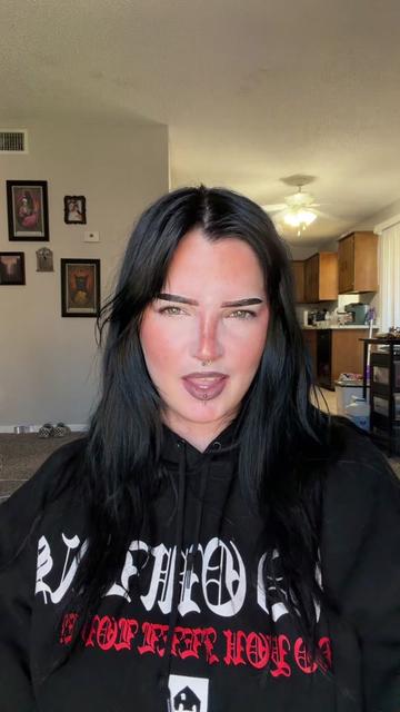 @Makala 🕯️🦇🥀