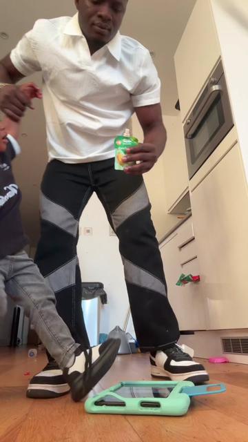 @️