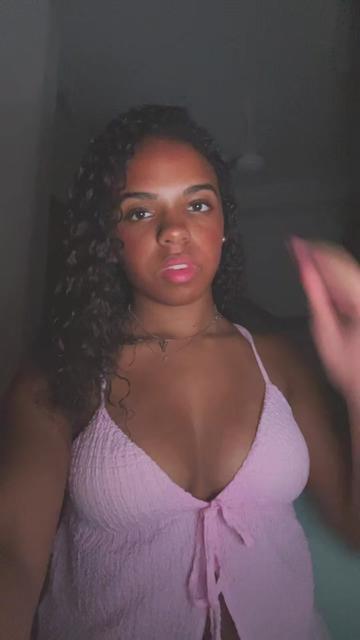 @𝓋𝒾𝑜𝓁𝑒𝓉𝒶🥀