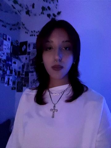 @𝘝𝘪-✄