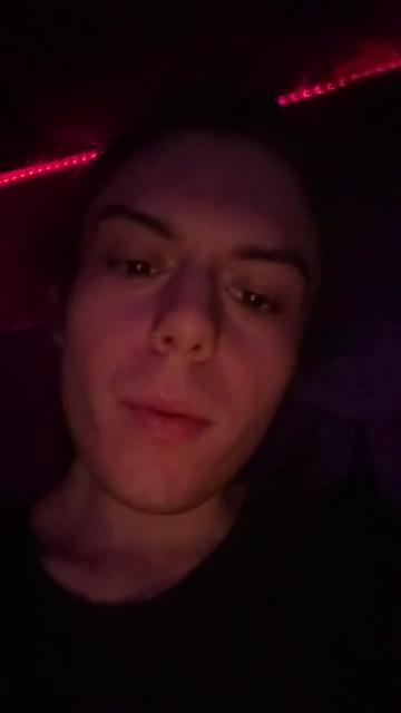 @lilh0m0fr