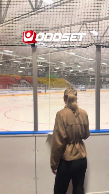 @HockeyNews