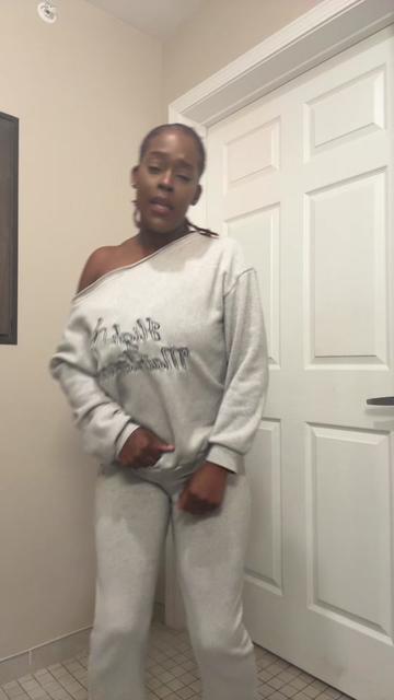 @deedivinegoddess