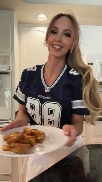 @TheLasVegasBomshell