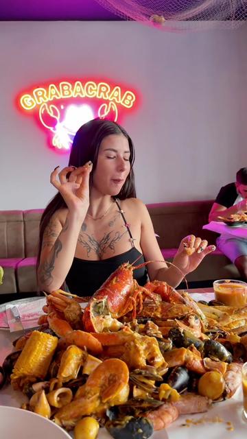 @GRAB A CRAB 🦀