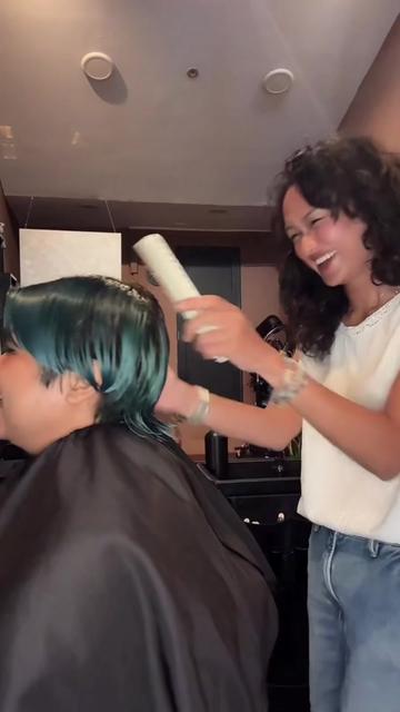 @therightlooksalon