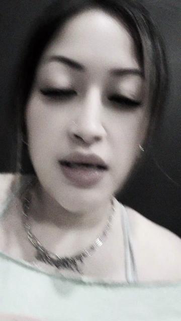 @[Pretty_in_Spanish]{&bull;Linda&bull;}