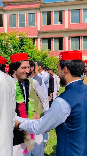 @𝙄𝙢𝙖𝙙 𝙈𝙖𝙣𝙙𝙤𝙤𝙧𝙞 🚩