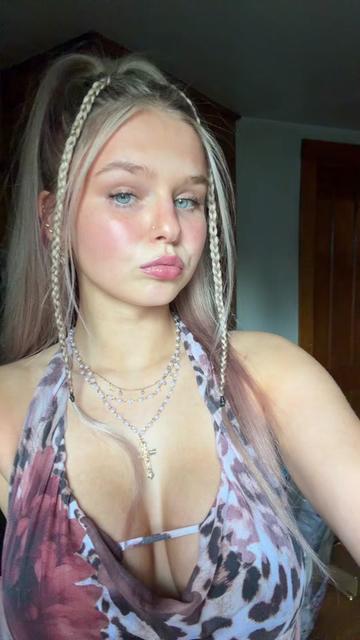 @emily💋ྀིྀི