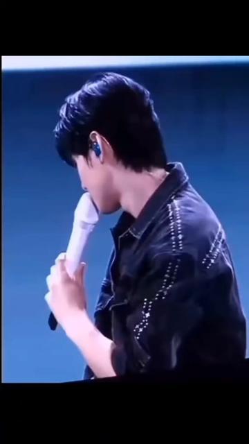 @ᥫ᭡rous_aroamyᥫ᭡