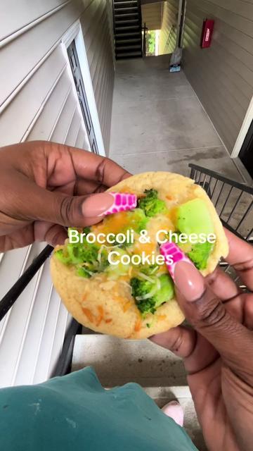 @Eatwithgoodiecookies