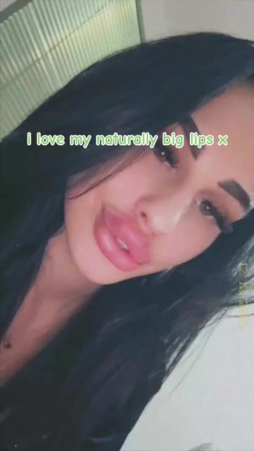 @laariisa27