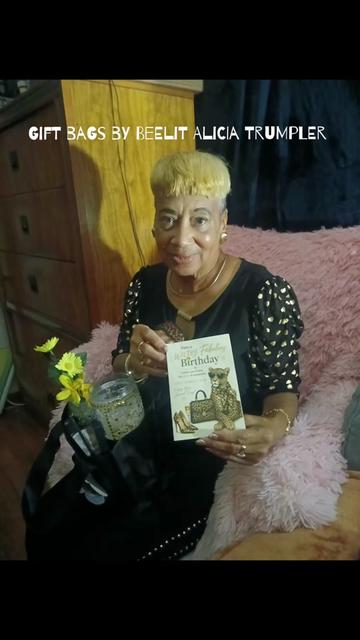 @THE NIKKIEGREENEYEZ COLLECTION