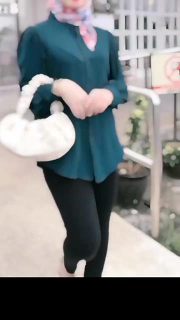 @Mak Leha Cantik Menawan