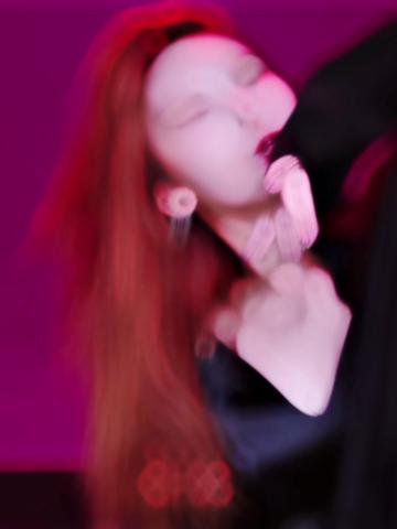 @QU33N